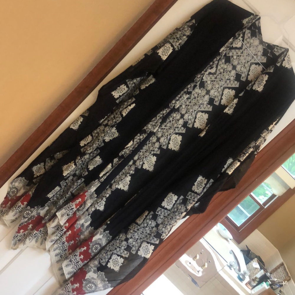 LOVESTITCH beautiful NWOT Kimono OS